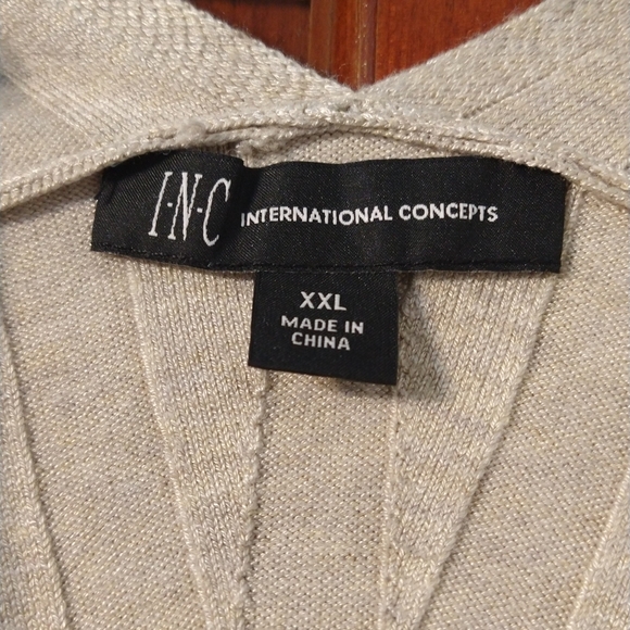 Sweater top - Picture 4 of 4